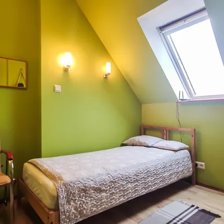 Apartament I -apartamenty W Gorach I Nad Morzem *